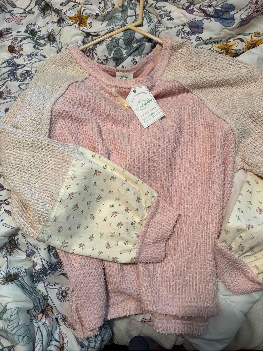 Cozy Pink Mixed-Knit Pullover Sweater with Floral Sleeve Panels